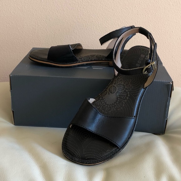Bogs Shoes - Like New Black BOGS Sandals